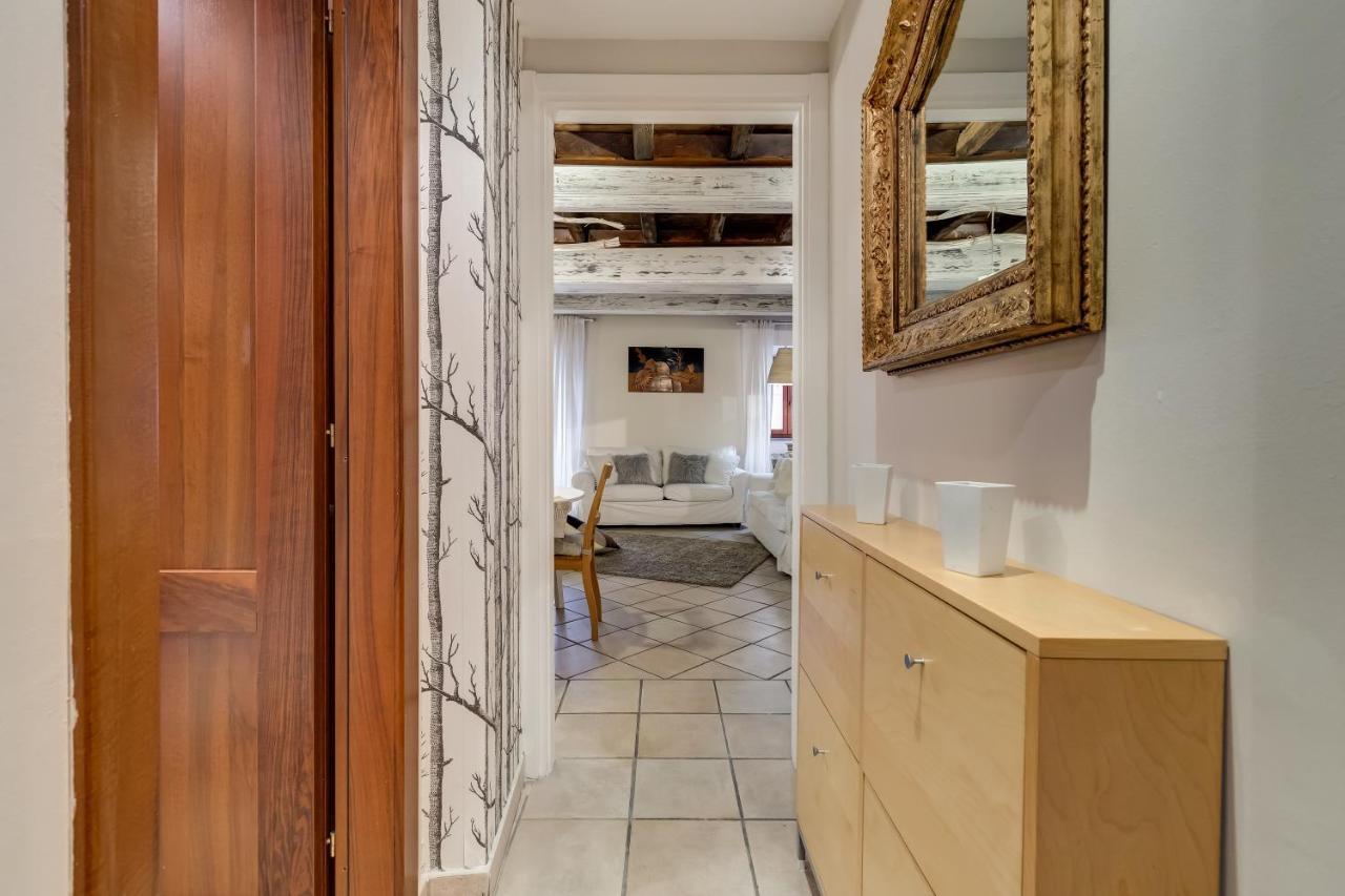 Trevi Fountain Apartment โรม ภายนอก รูปภาพ