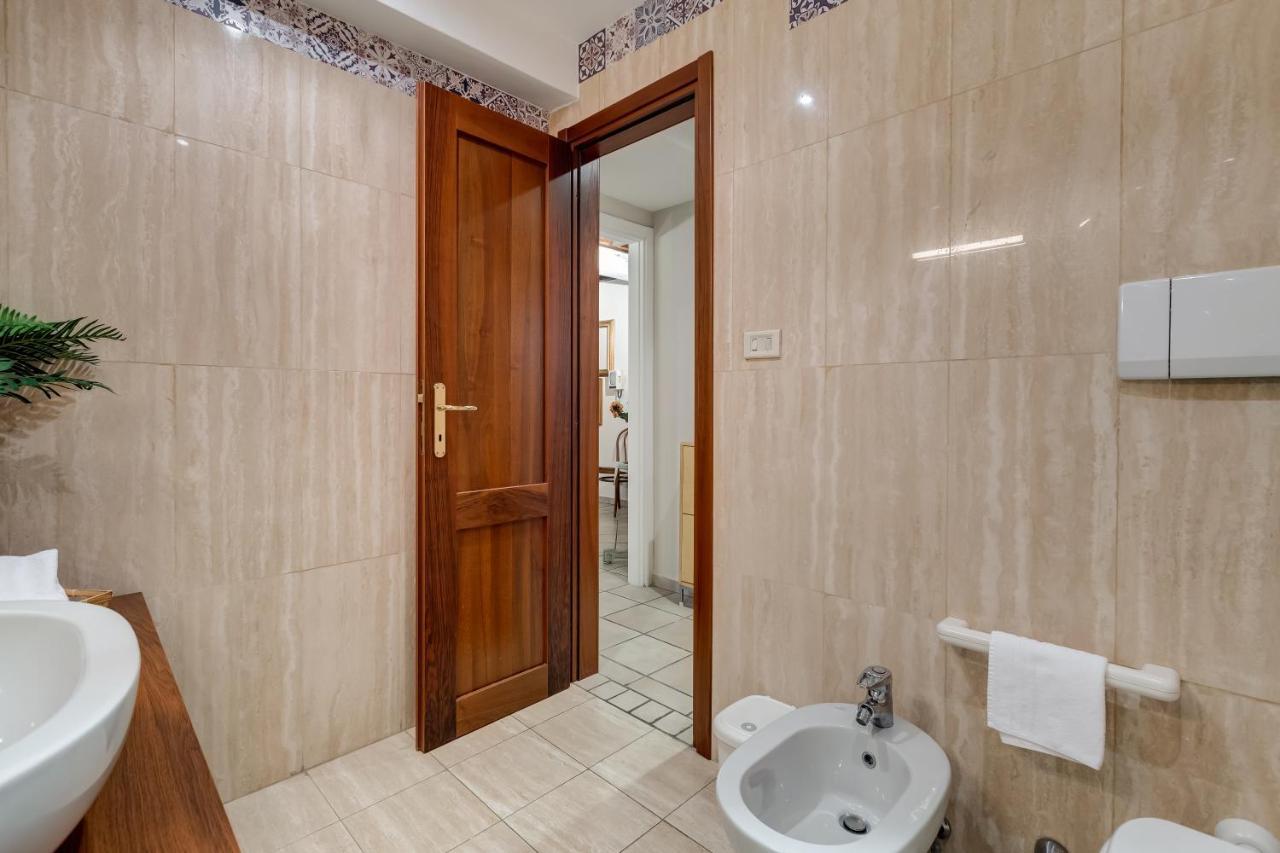 Trevi Fountain Apartment โรม ภายนอก รูปภาพ